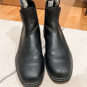 blundstone men’s boots - US 9